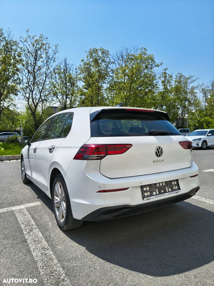 Volkswagen Golf - 6