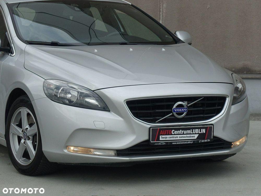 Volvo V40 D3 Geartronic Momentum - 4