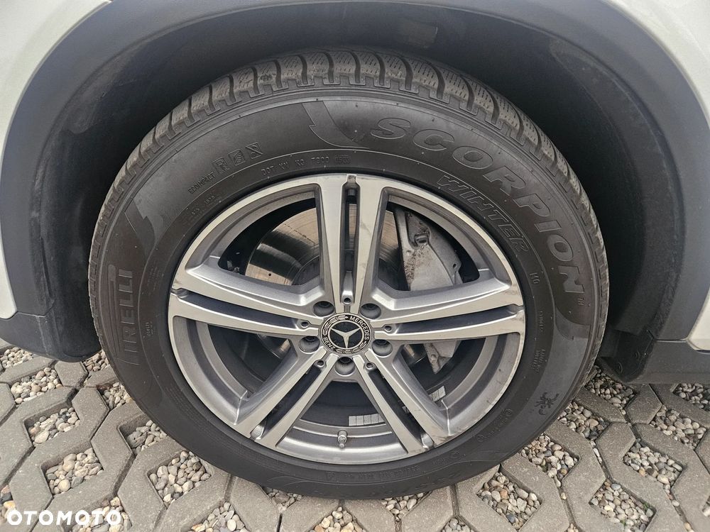 Mercedes-Benz GLC 220 d 4Matic 9G-TRONIC - 11