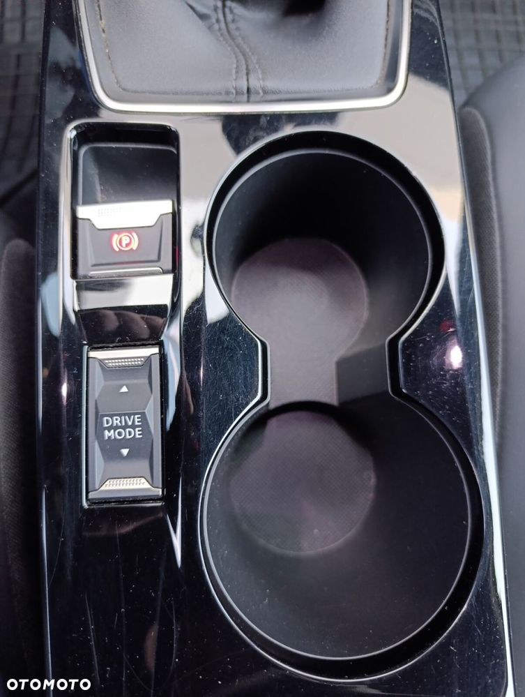 Peugeot 2008 PureTech 100 Allure S&S BVM6 - 34