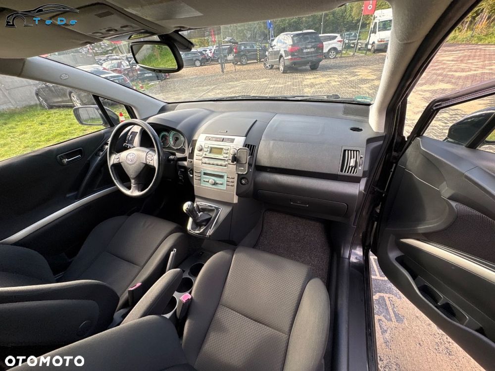 Toyota Corolla Verso 1.8 Prestige + 7os - 33