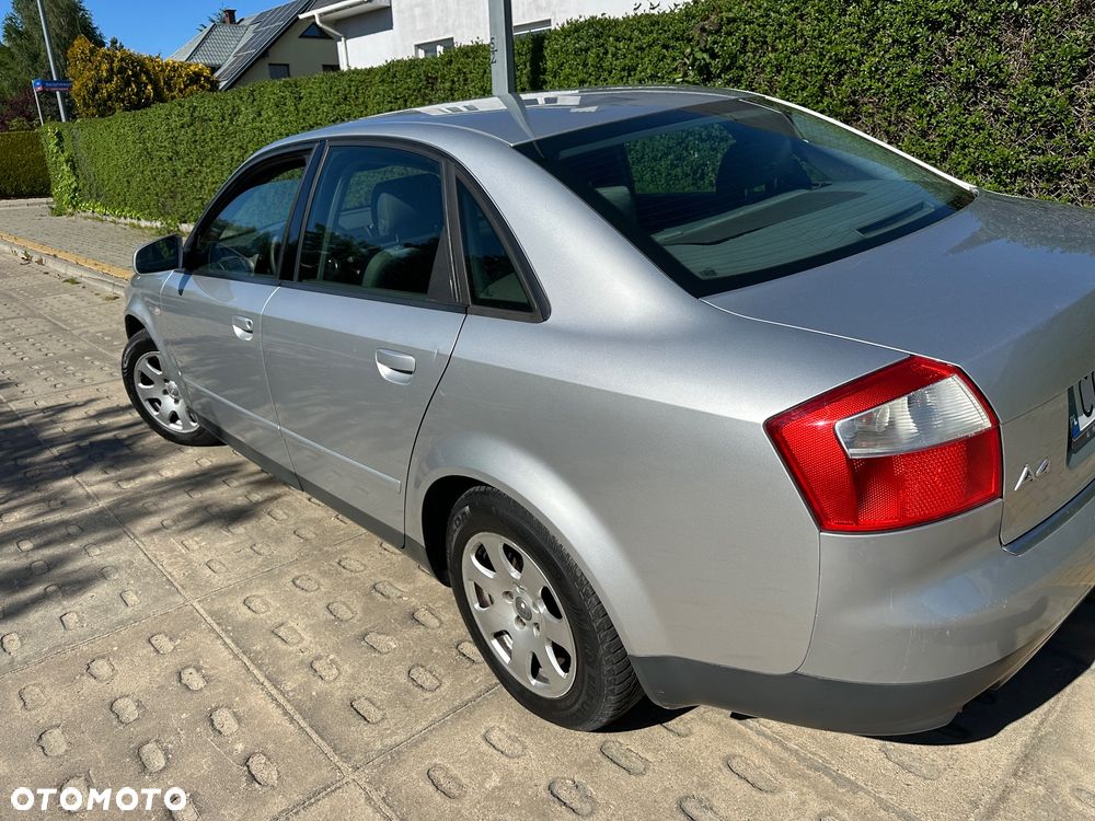 Audi A4 Limousine - 14
