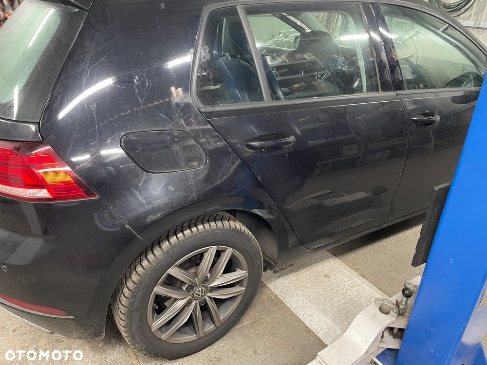 Ćwiartka Próg Prawy Golf 7 Lift LC9X - 2