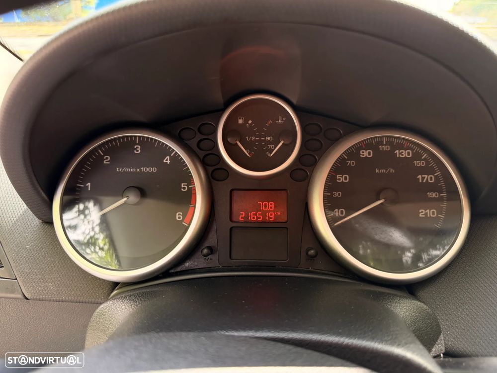 Peugeot 207 1.4 HDi Sport - 12