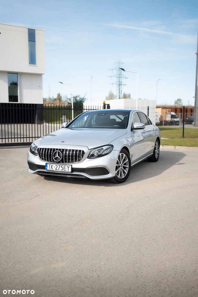 Mercedes-Benz E-Class 2019 photo 5
