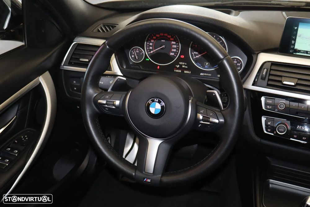 BMW 330 e iPerformance Pack M - 18