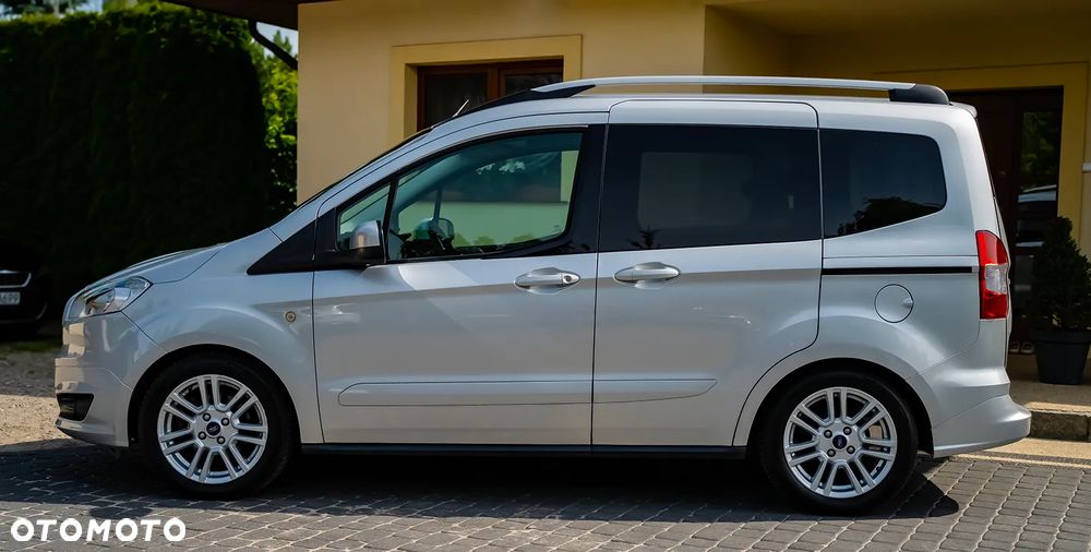 Ford Tourneo Courier 1.5 TDCi S&S Ambiente - 6