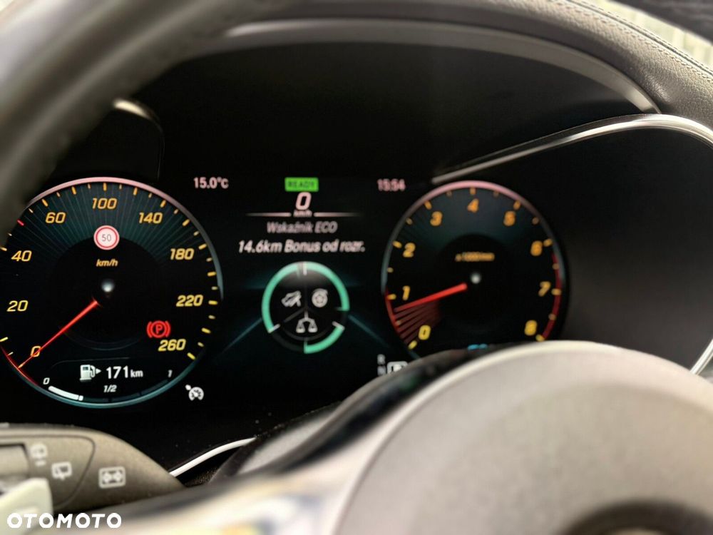 Mercedes-Benz GLC - 29