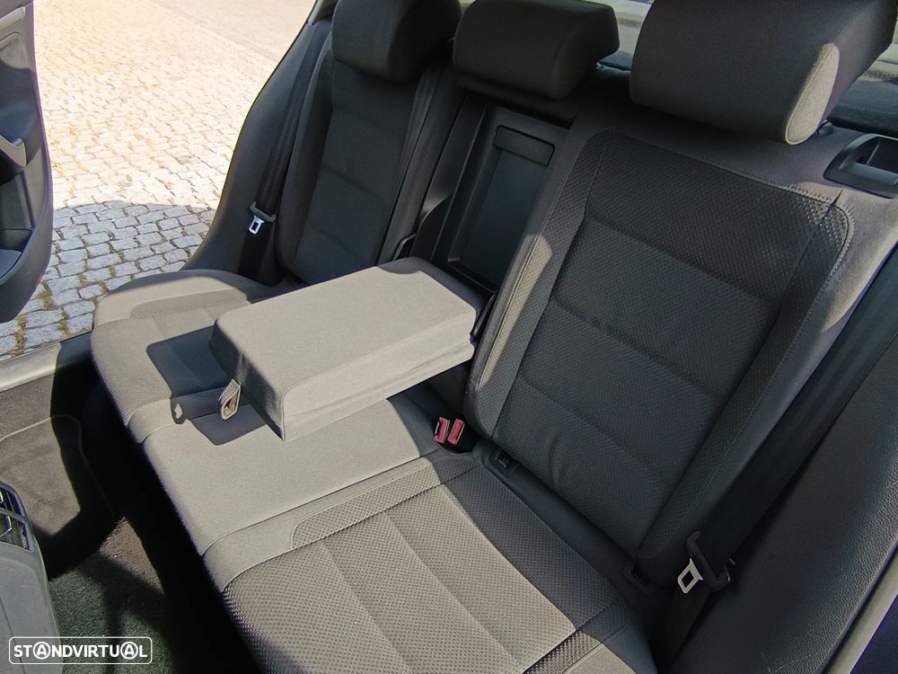 VW Golf 1.9 TDi Confortline DSG 7V - 48