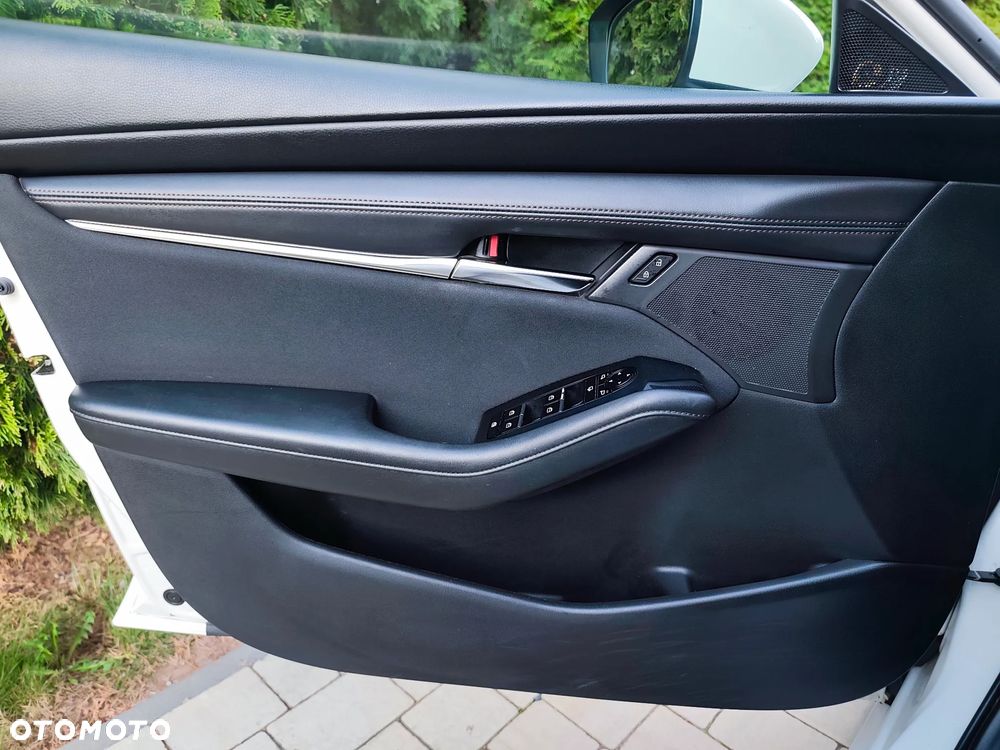 Mazda 3 e-SKYACTIV-G 122 M HYBRID EXCLUSIVE-LINE - 21