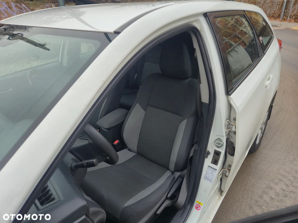 Toyota Auris Hybrid 135 Comfort - 9