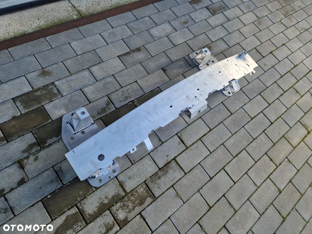 MASKA ZAWIASY BELKA PRZEDNIA MG CYBERSTER 2025-- - 16