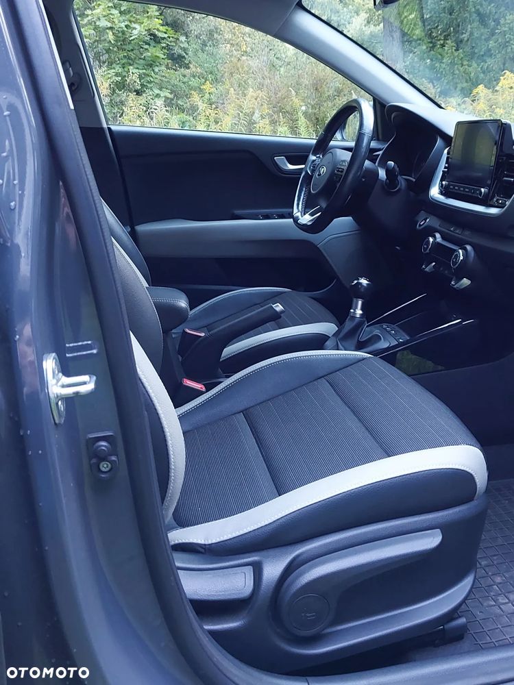 Kia Stonic - 16