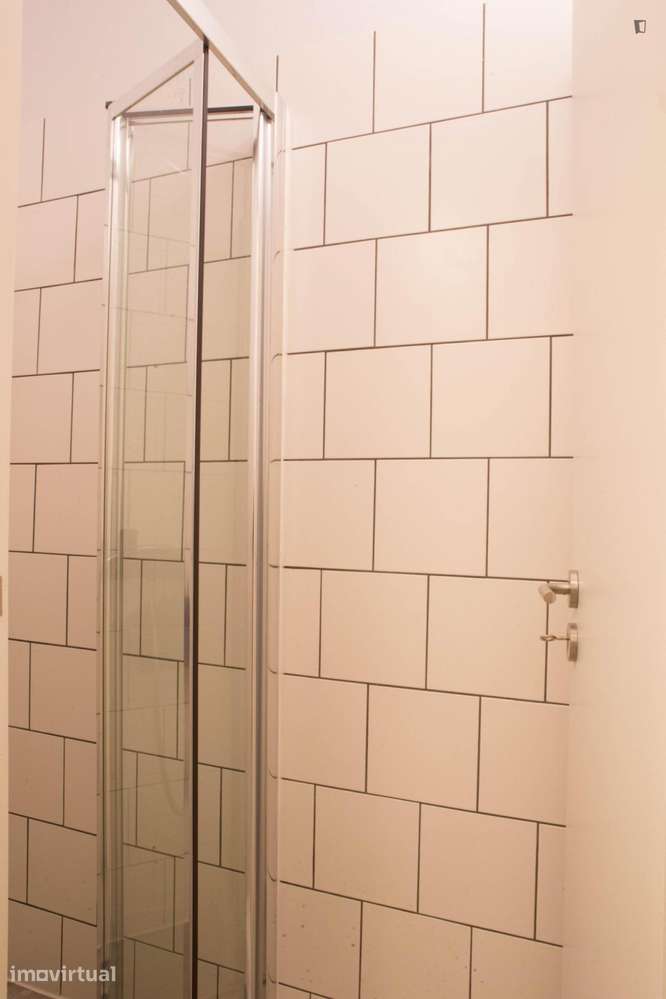 Quarto - localizado em Paranhos Porto - Grande imagem: 5/20