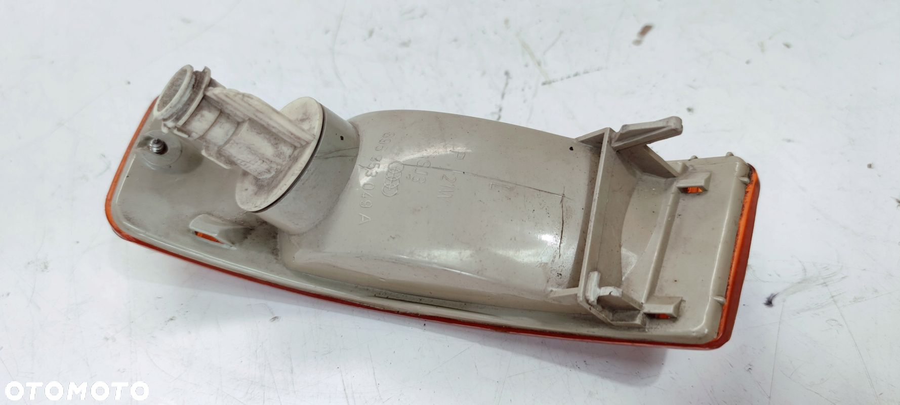 KIERUNKOWSKAZ ZE ZDERZAKA LEWY AUDI 80 B4 895953049A - 6