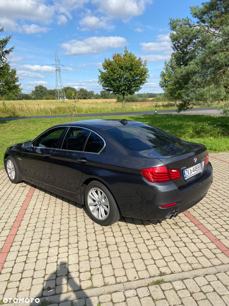 BMW Seria 5 528i Luxury Line - 4