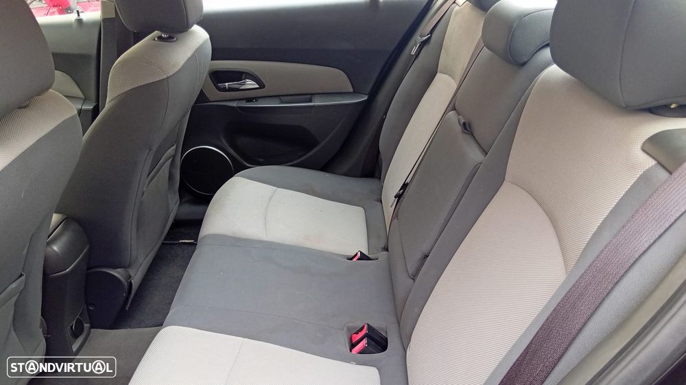 Chevrolet Cruze 2.0 VCDi LT - 8