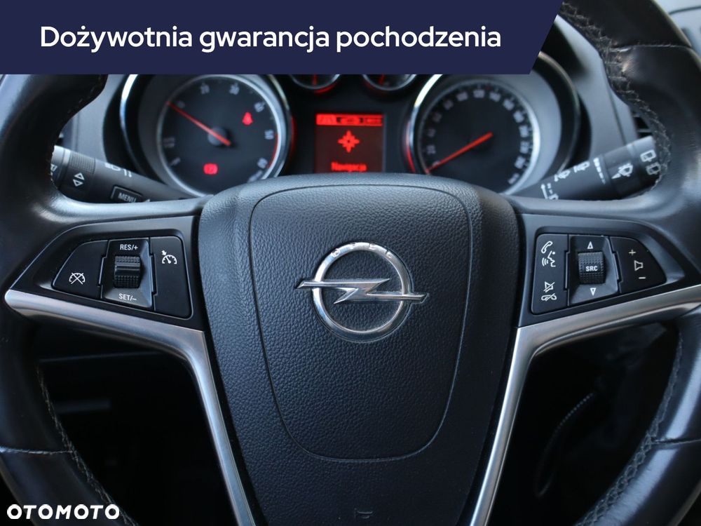 Opel Insignia - 21
