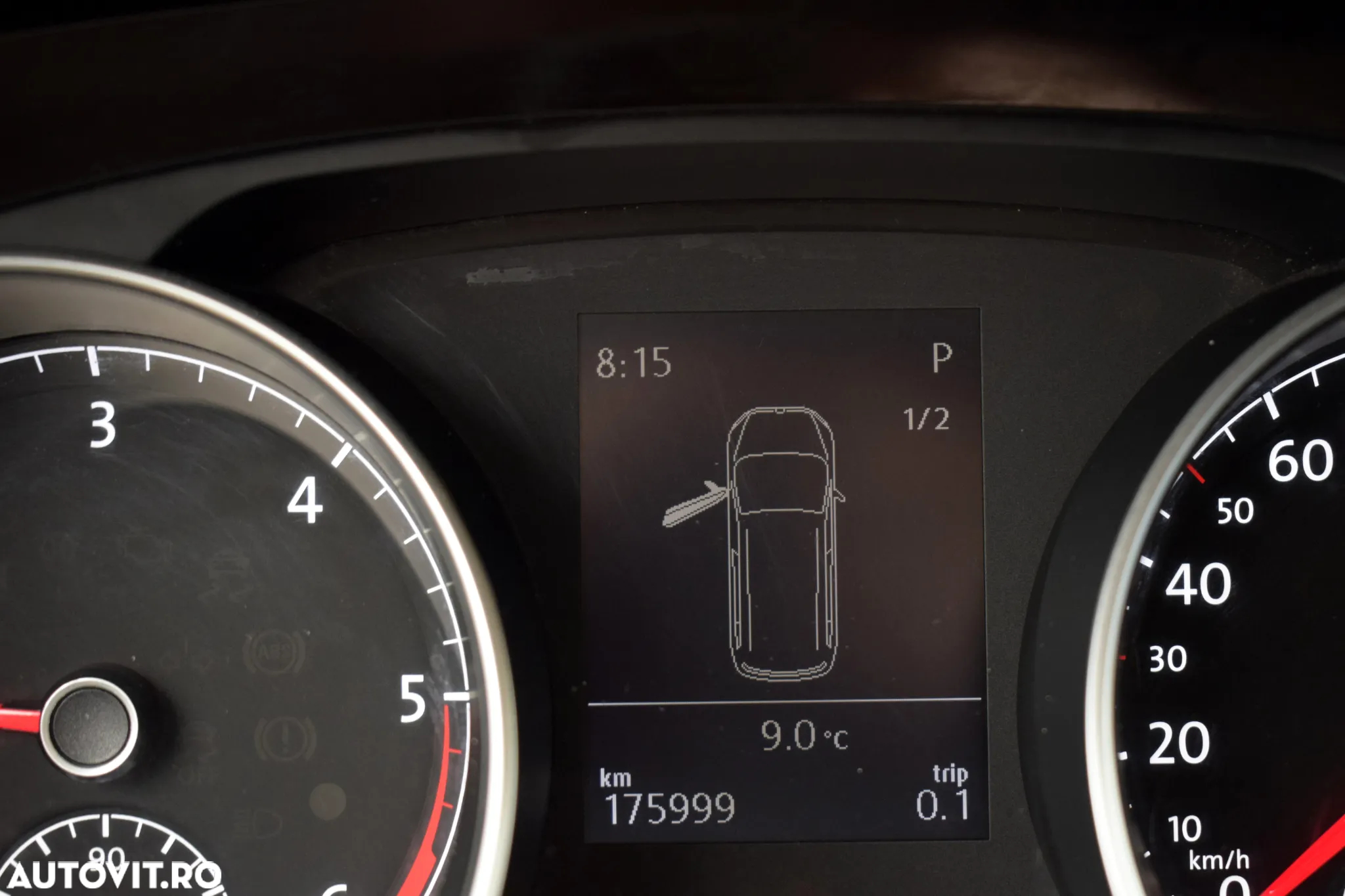 Volkswagen Touran 2.0 TDI DSG Comfortline - 16