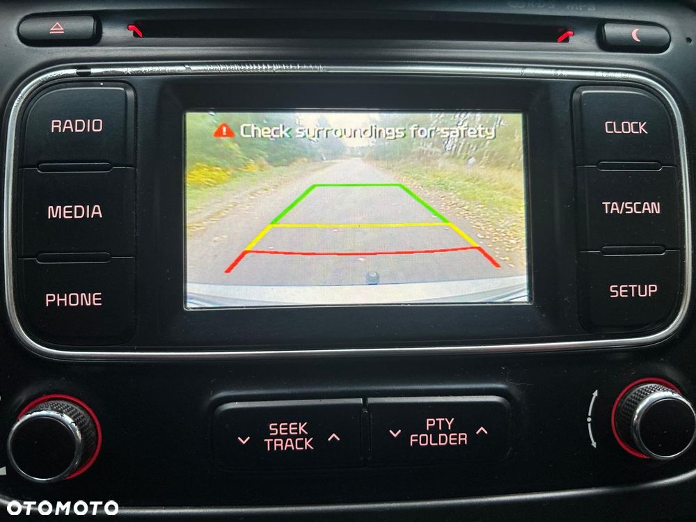 Kia Carens 1.7 CRDi L 7os - 16