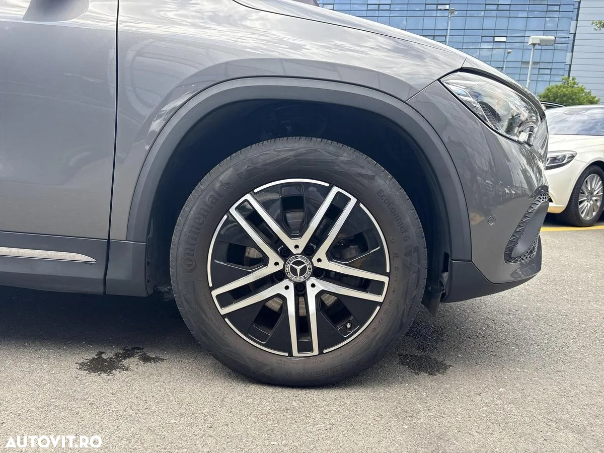 Mercedes-Benz GLA 200 4Matic 8G-DCT - 15