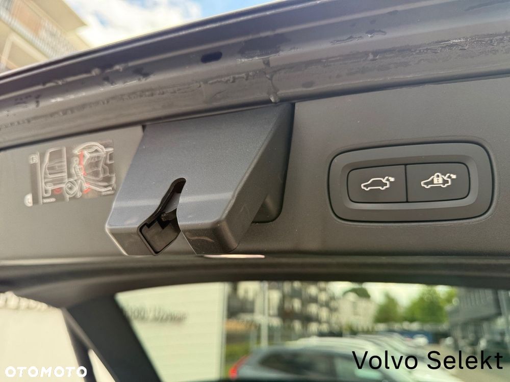 Volvo V90 Cross Country - 31