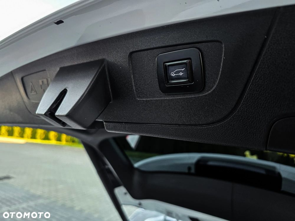 Opel Insignia - 31
