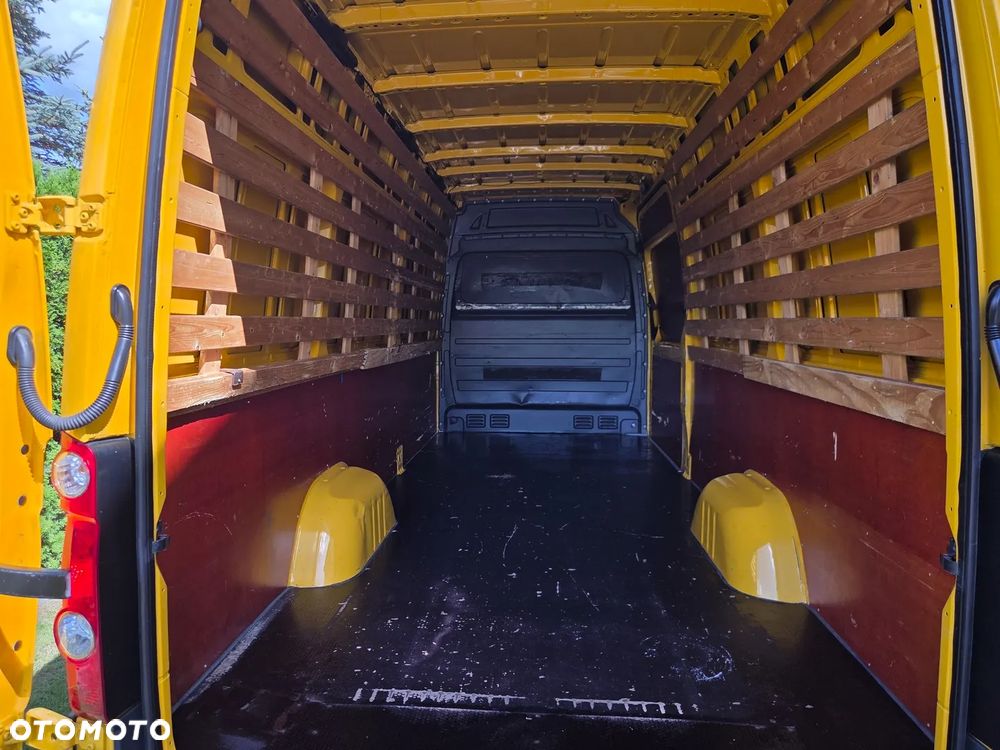 Volkswagen Crafter - 23