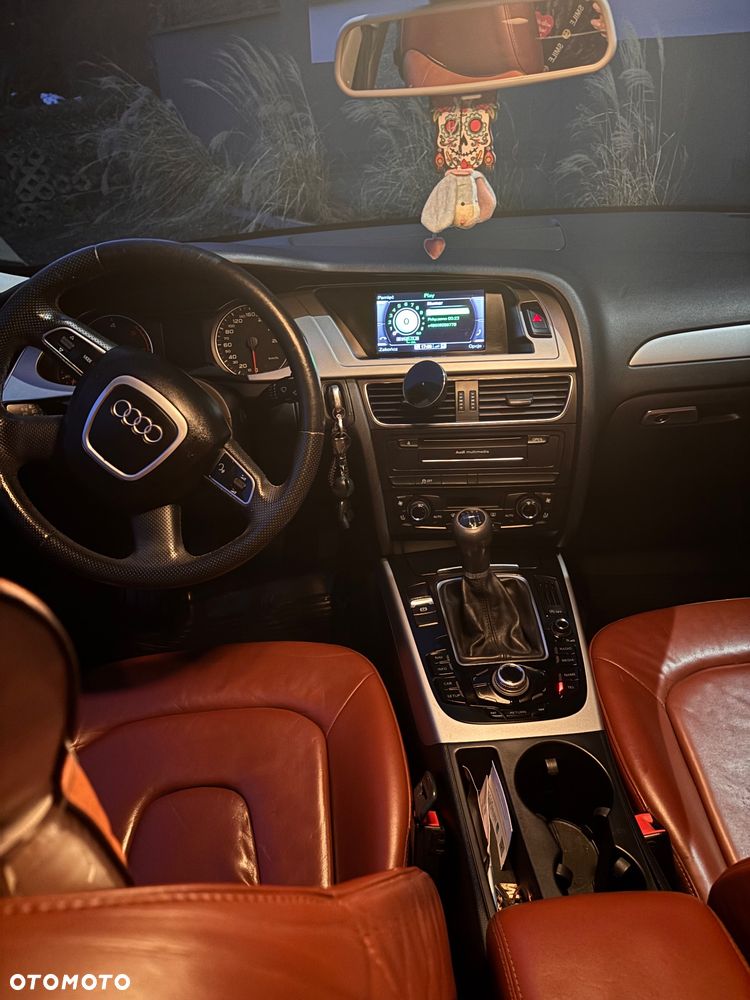 Audi A4 Avant 2.0 TDI Quattro - 10