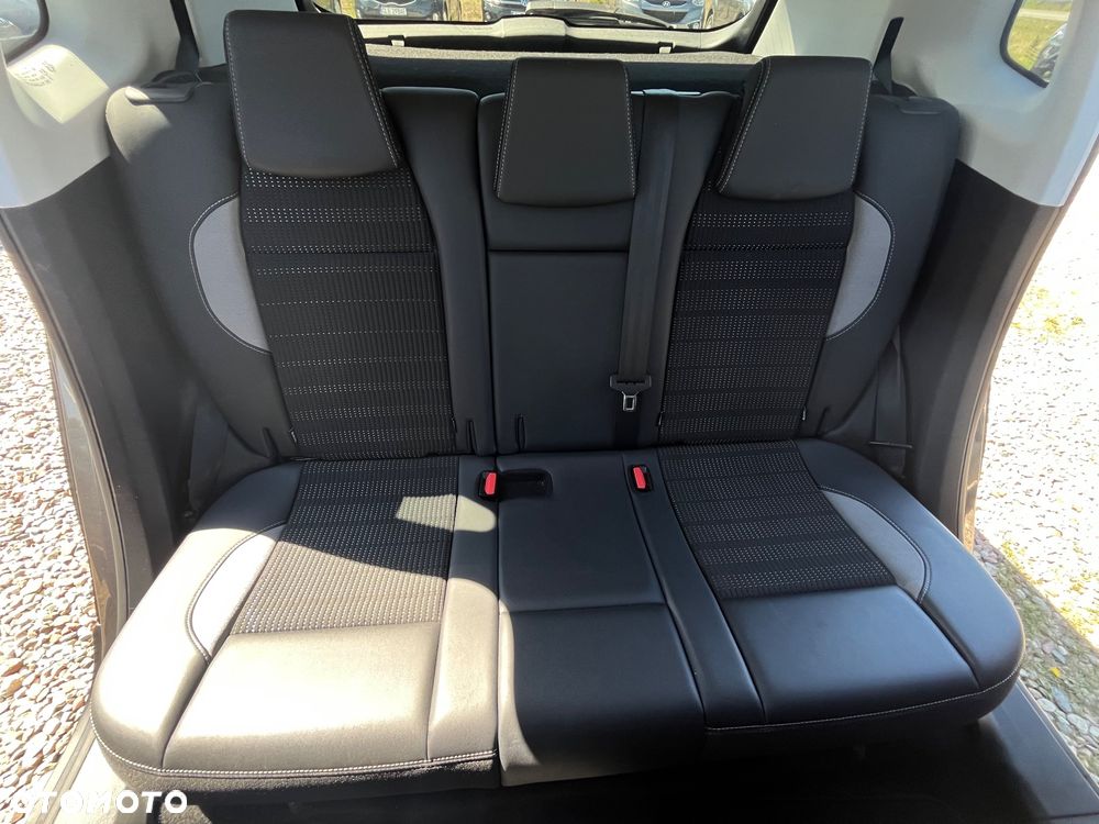 Peugeot 2008 PureTech 130 Allure - 23
