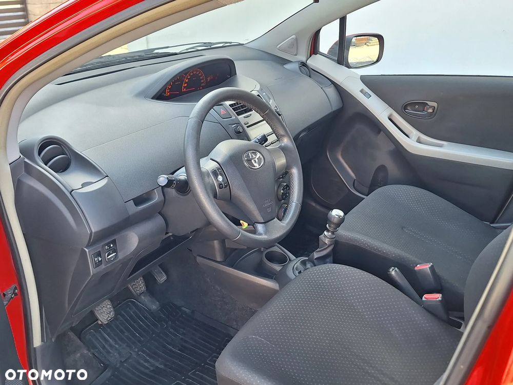 Toyota Yaris 1.33 Luna - 15