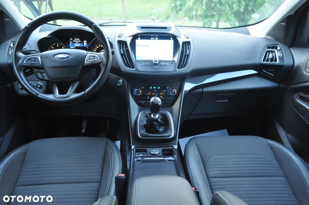 Ford Kuga 2.0 TDCi 2x4 Titanium - 27