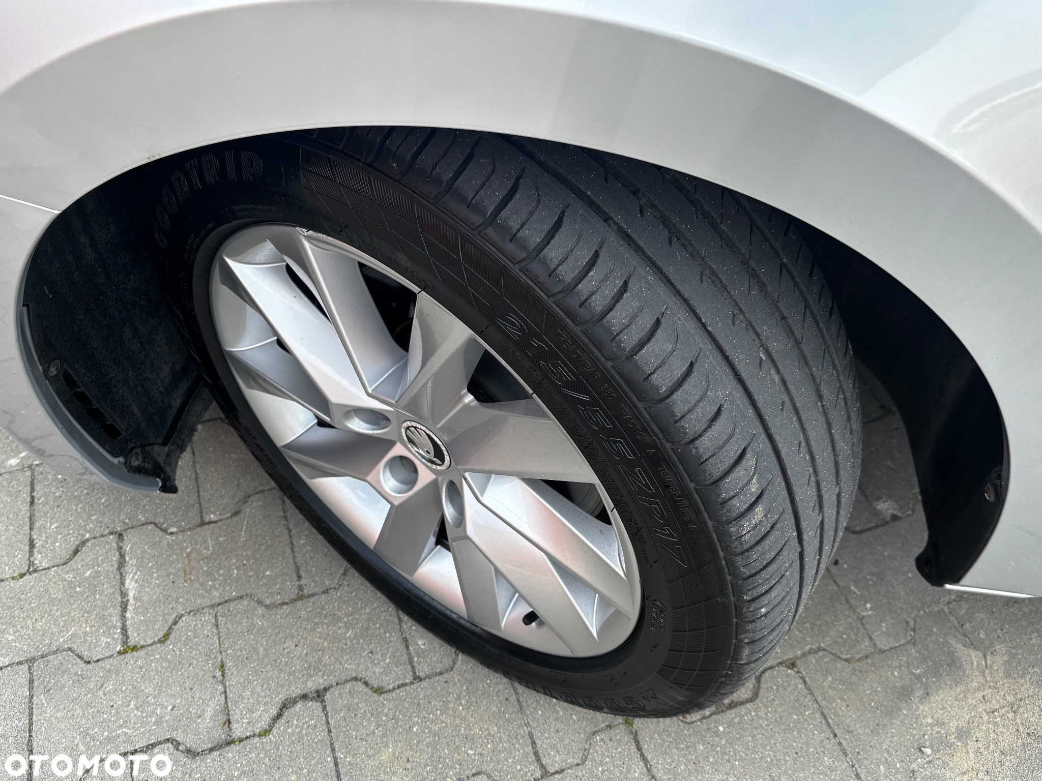 Skoda Superb 2.0 TDI DSG Style - 9
