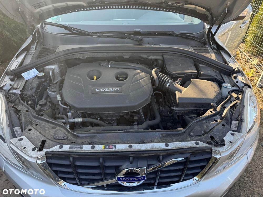 Volvo XC 60 T5 Powershift Momentum - 24