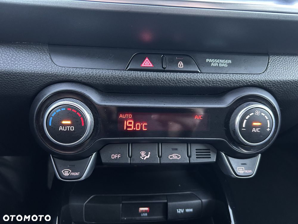 Kia Stonic 1.0 T-GDI L Business Line DCT - 21