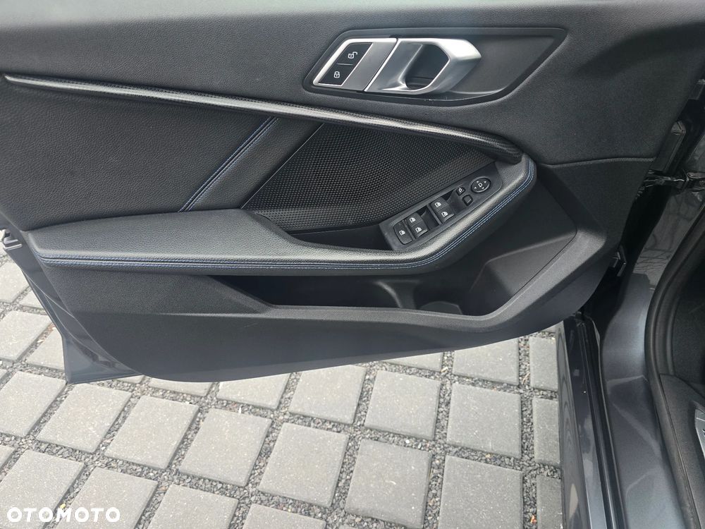 BMW Seria 2 218d M Sport - 26