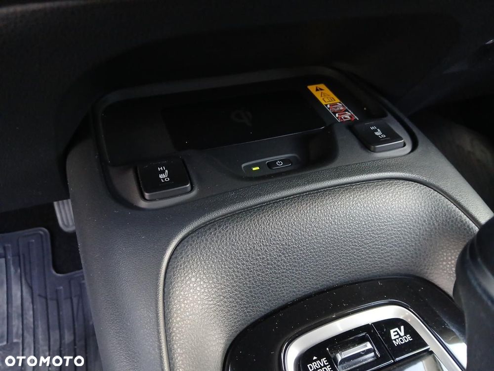 Toyota Corolla 1.8 Hybrid Comfort - 28