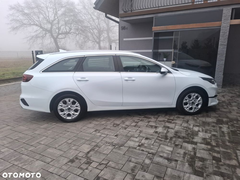 Kia Ceed 1.5 T-GDI DCT7 (48V M-H) Ultimate Edition - 8