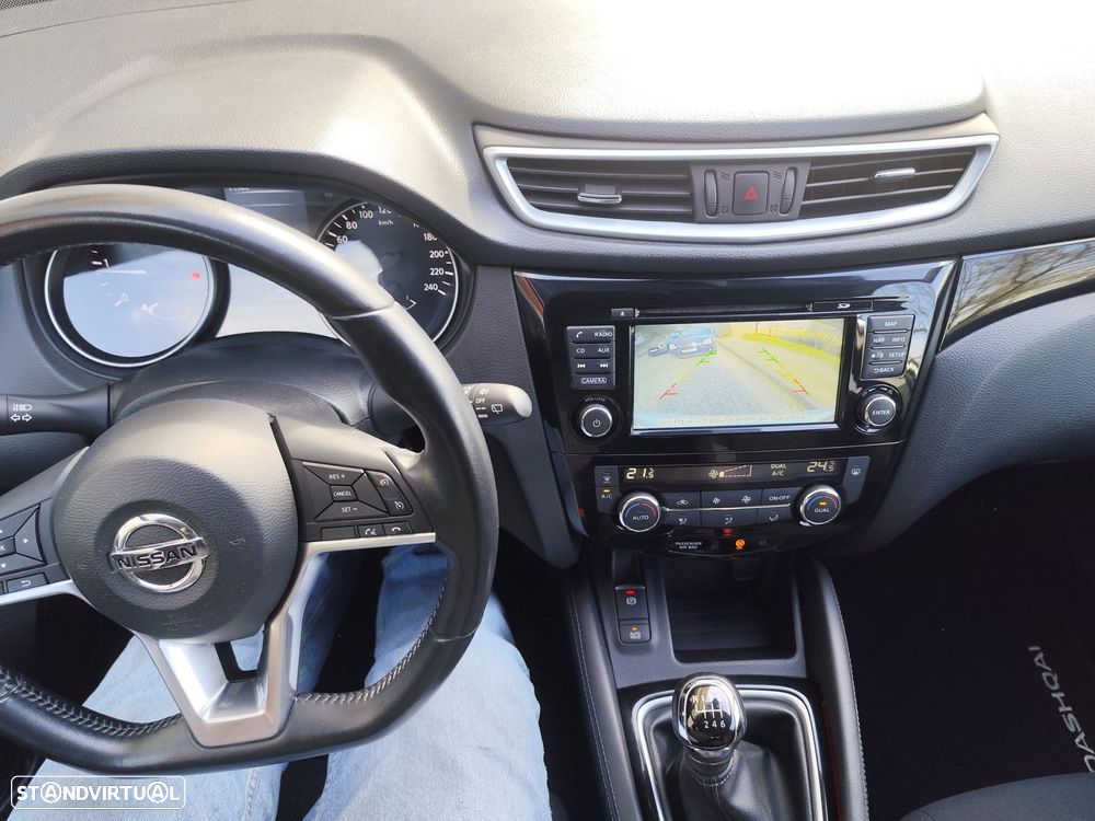 Nissan Qashqai 1.5 dCi N-Connecta - 19