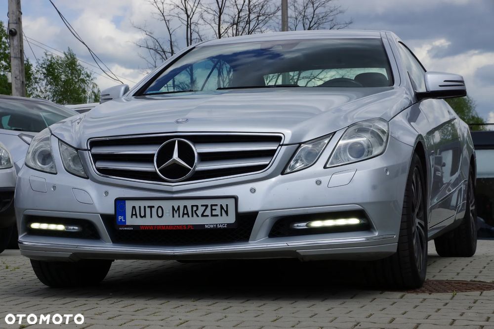Mercedes-Benz Klasa E 220 CDI DPF BlueEFFICIENCY Automatik Avantgarde - 4