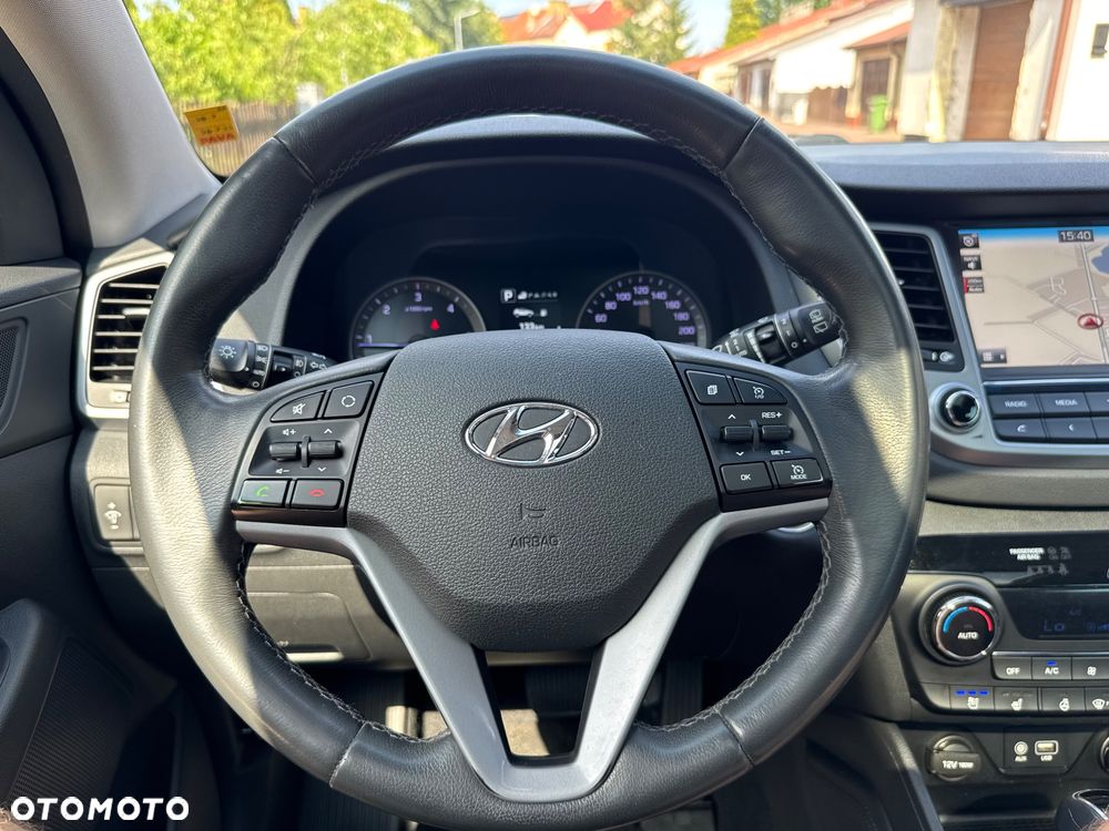 Hyundai Tucson 2.0 CRDI 4WD Automatik Premium - 27