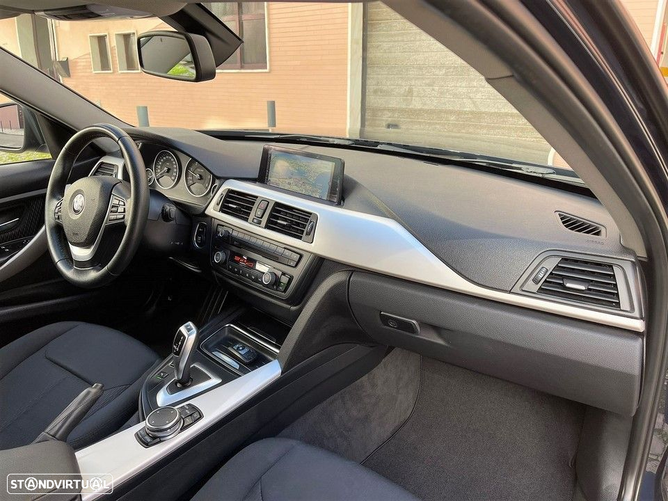 BMW 318 d Navigation Auto - 12