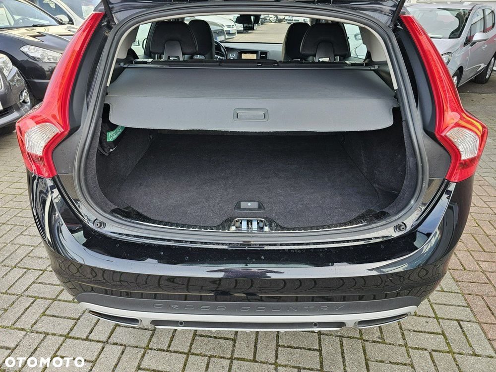 Volvo V60 Cross Country D4 Geartronic Kinetic - 24