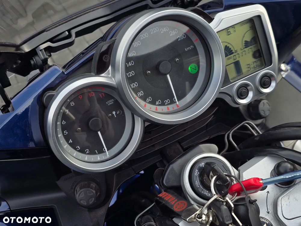 Yamaha FJR - 33