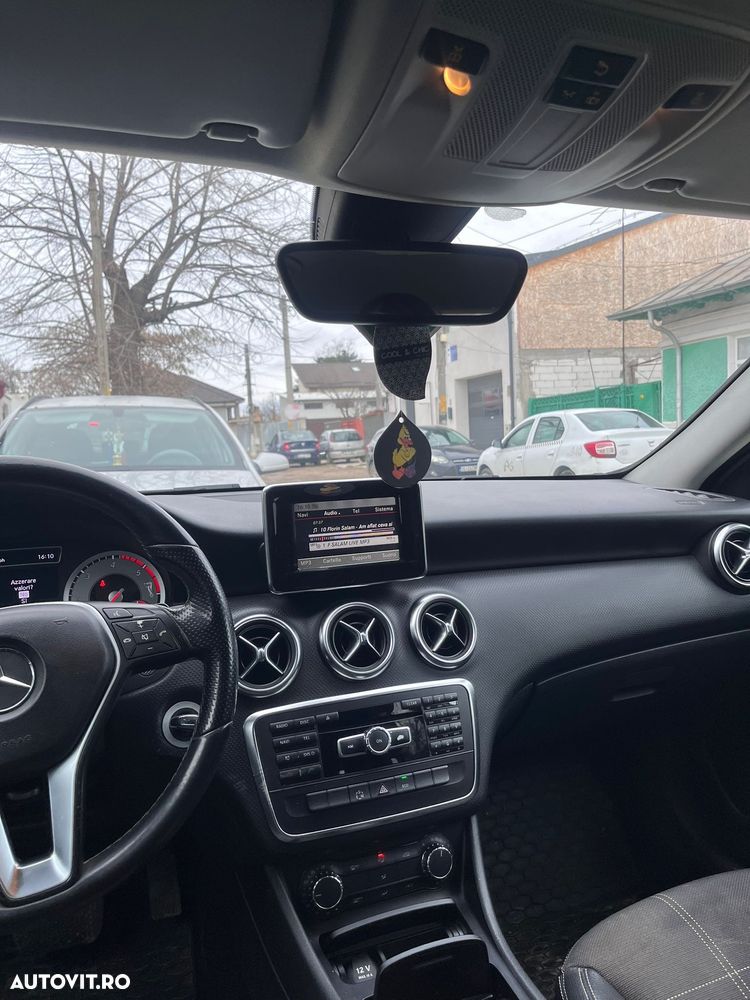 Mercedes-Benz A 200 - 4