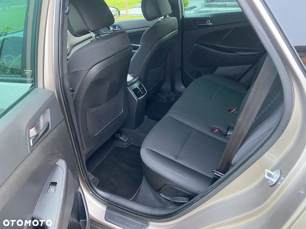 Hyundai Tucson blue 1.6 GDi 2WD Navi - 18