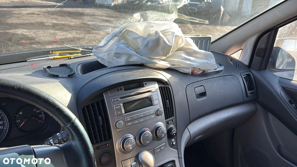 Hyundai H-1 Starex - 20