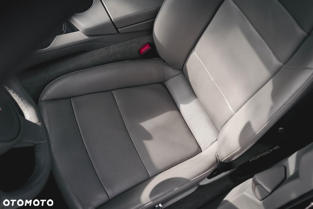 Porsche Panamera 4S - 21