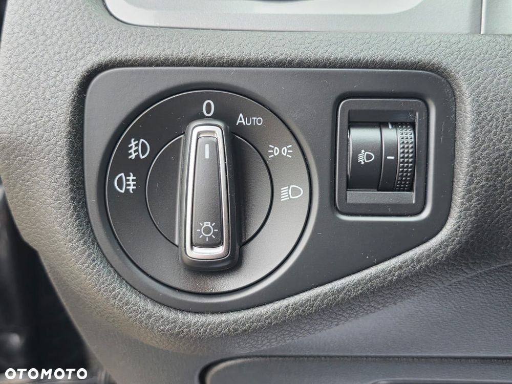 Volkswagen Golf 1.6 TDI BlueMotion Technology Lounge - 10