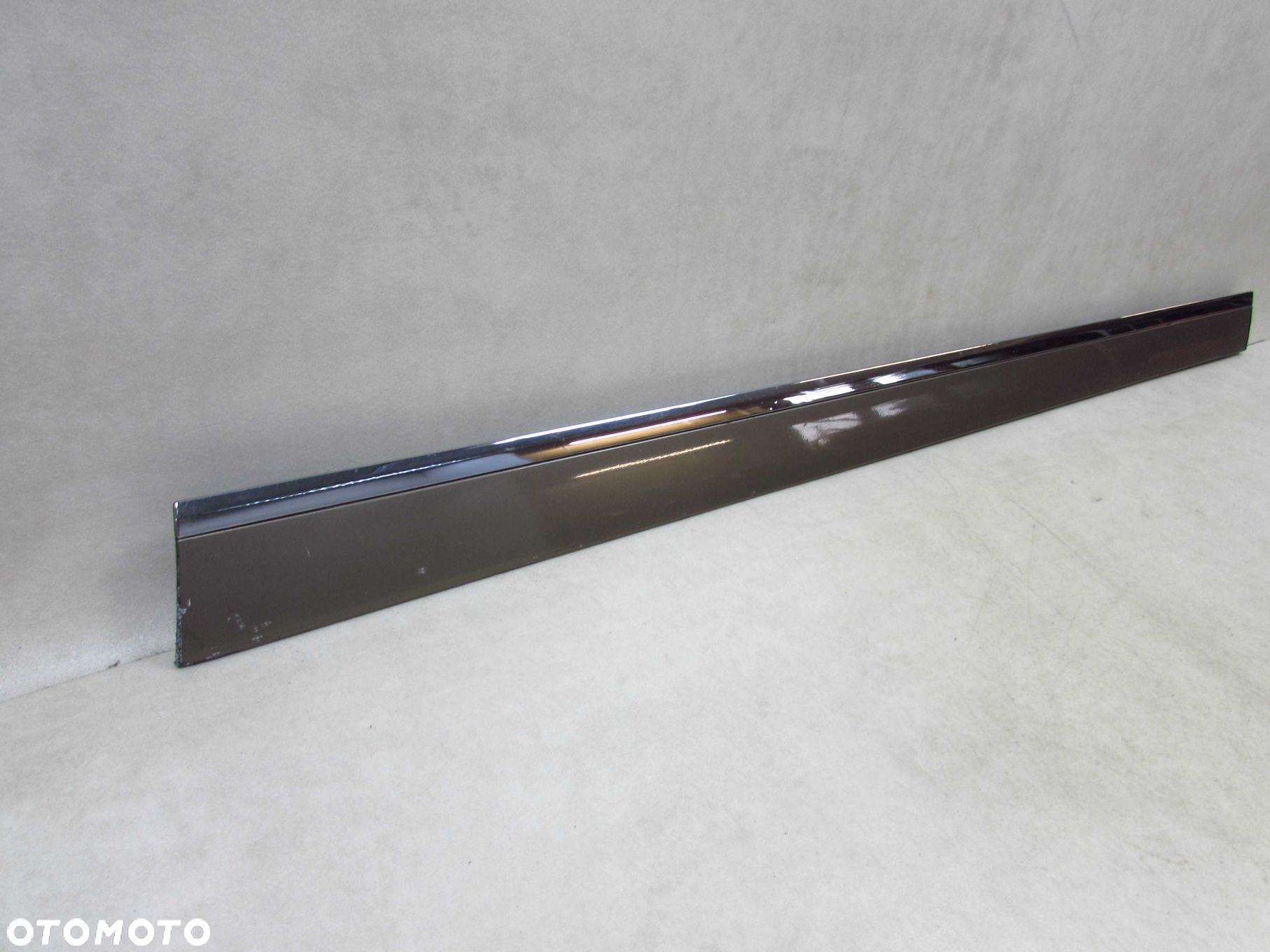 AUDI A6 C6 LIFT 09-11 LISTWA DOLNA DRZWI PRZOD PRAWA LY1Q 4F0853960 CHROM - 4